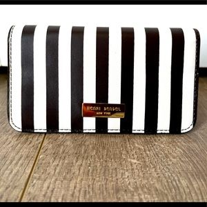 Henri Bendel New York Wallet